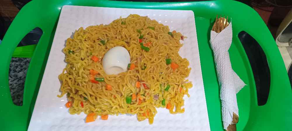 Noodles and boiled egg image - mobifoods